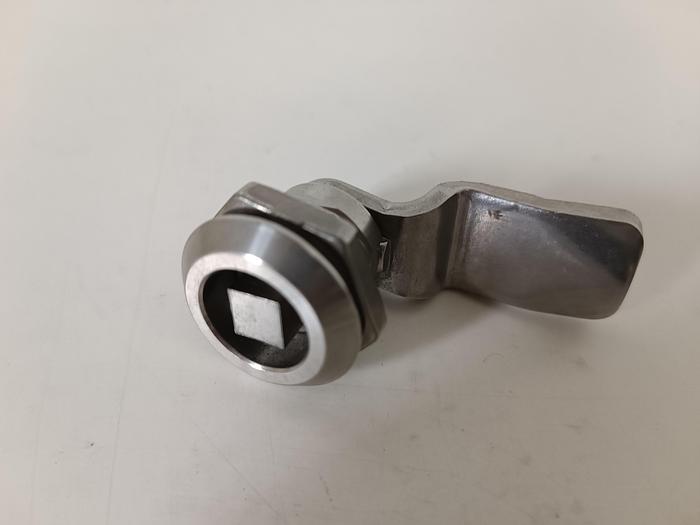 Gebraucht 4 Stück Edelstahl Schaltschrankschloss mit Vierkant,  , neuwertig -60%