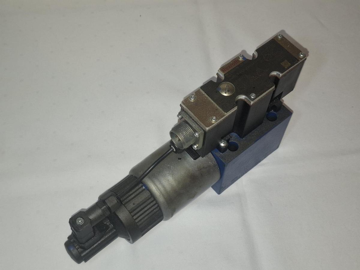 Proportional Wegeventil, R900967790, 4WREE 10 EA25-…., Rexroth, gebraucht-Top