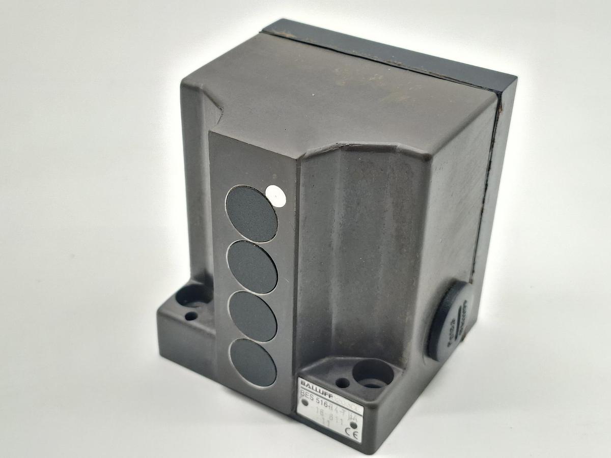 Reihengrenztaster + 4 induktive Einzelpositionsschalter, BES 516-B04-THA-16-611-11 Balluff, neu