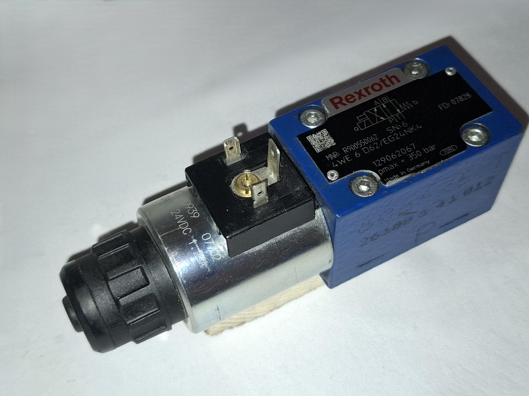 Wegschieberventil, R900550062, 4WE6D62/EG24NK4, Rexroth, neuwertig