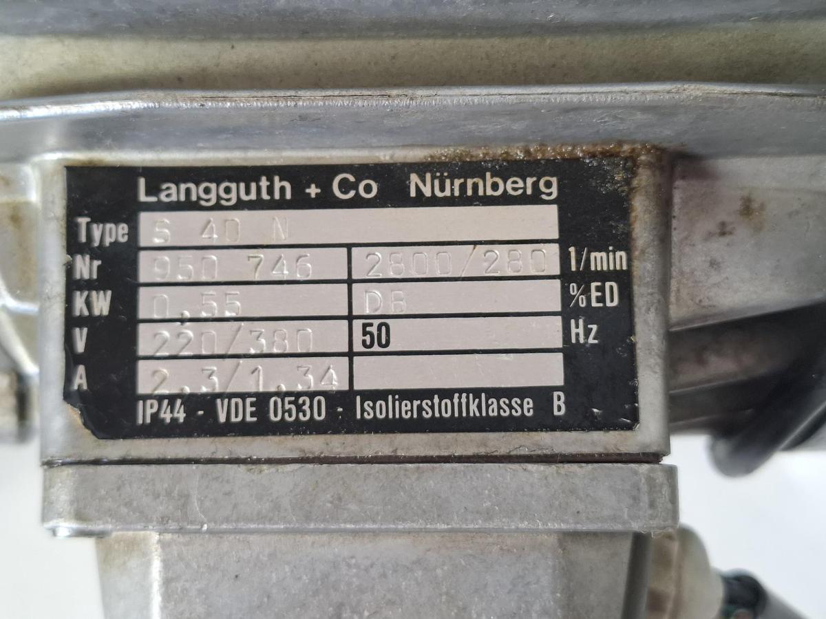 Gebraucht Winkelgetriebemotor, 2800/280/min, I=10:1, 0,55KW, 220/380V, S 40 N, Langguth, gebraucht