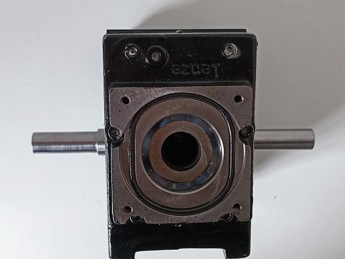 Gebraucht Getriebe zu Lenze Servomotor, GKS04-3F HBR, I=5,12, 62Nm, Lenze, gebraucht-Top