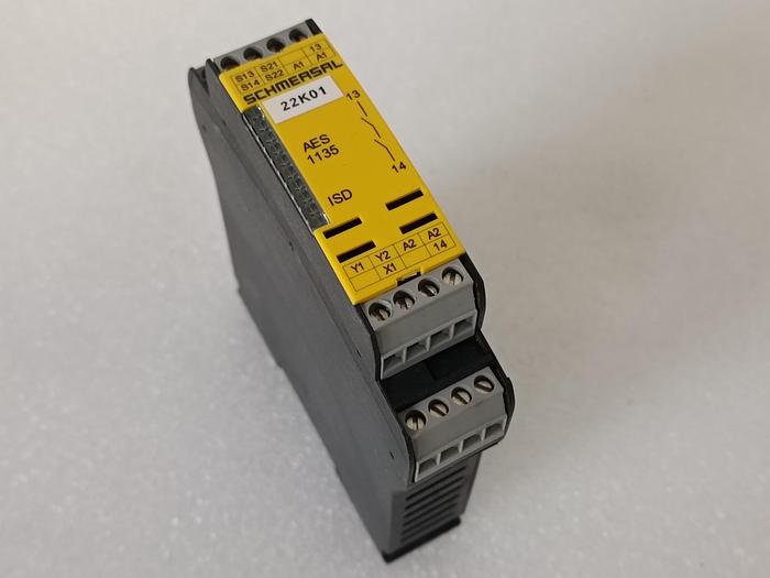 Gebraucht 3 Stück Sicherheitsrelais, AES 1135, Schmersal, gebraucht