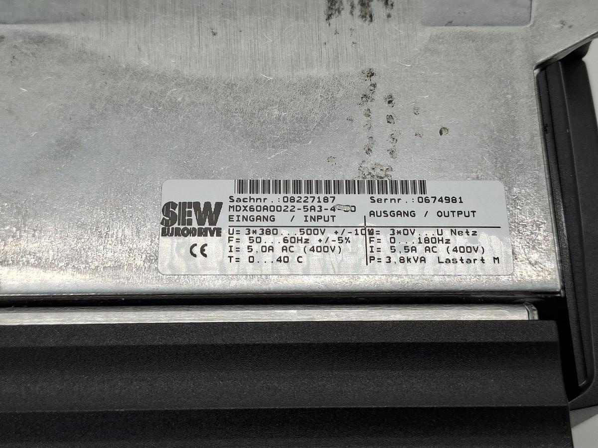 Gebraucht Frequenzumformer, nur 1145 Stunden! 2,2KW, MDX61B0022-5A3-4-00, SEW, gebraucht-Top