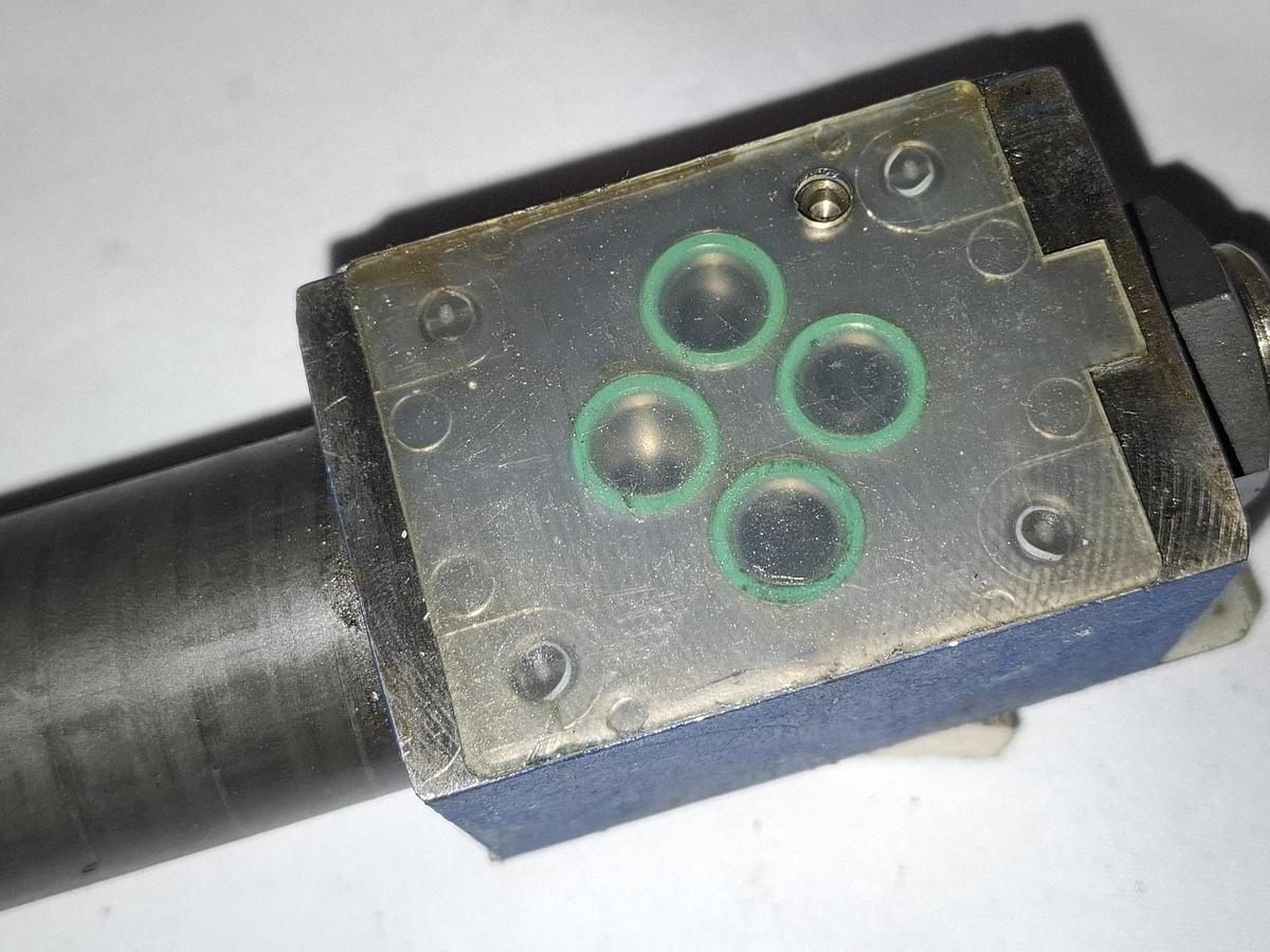 Druckregelventil, 0811150233, Bosch, gebraucht-Top