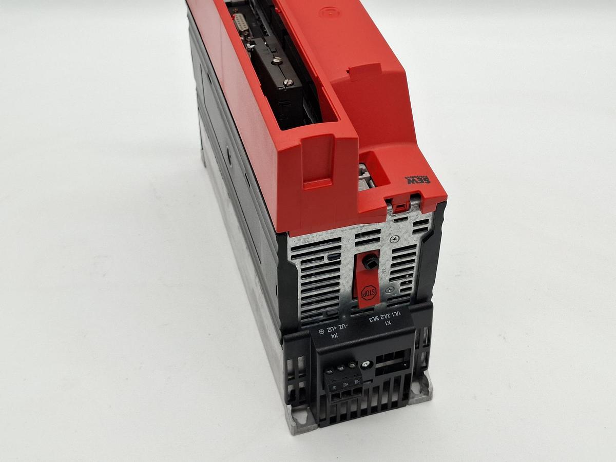 Gebraucht Frequenzumformer, nur 913 Stunden! 4KW, MDX61B0040-5A3-4-0T…., SEW, gebraucht-Top