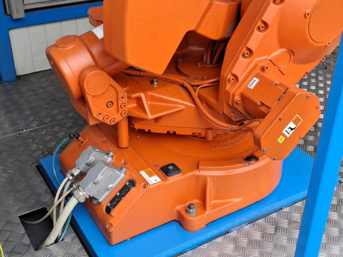 Gebraucht Roboter mit Steuerung und Zubehör, IRB 4400/45, ABB, gebraucht-Top