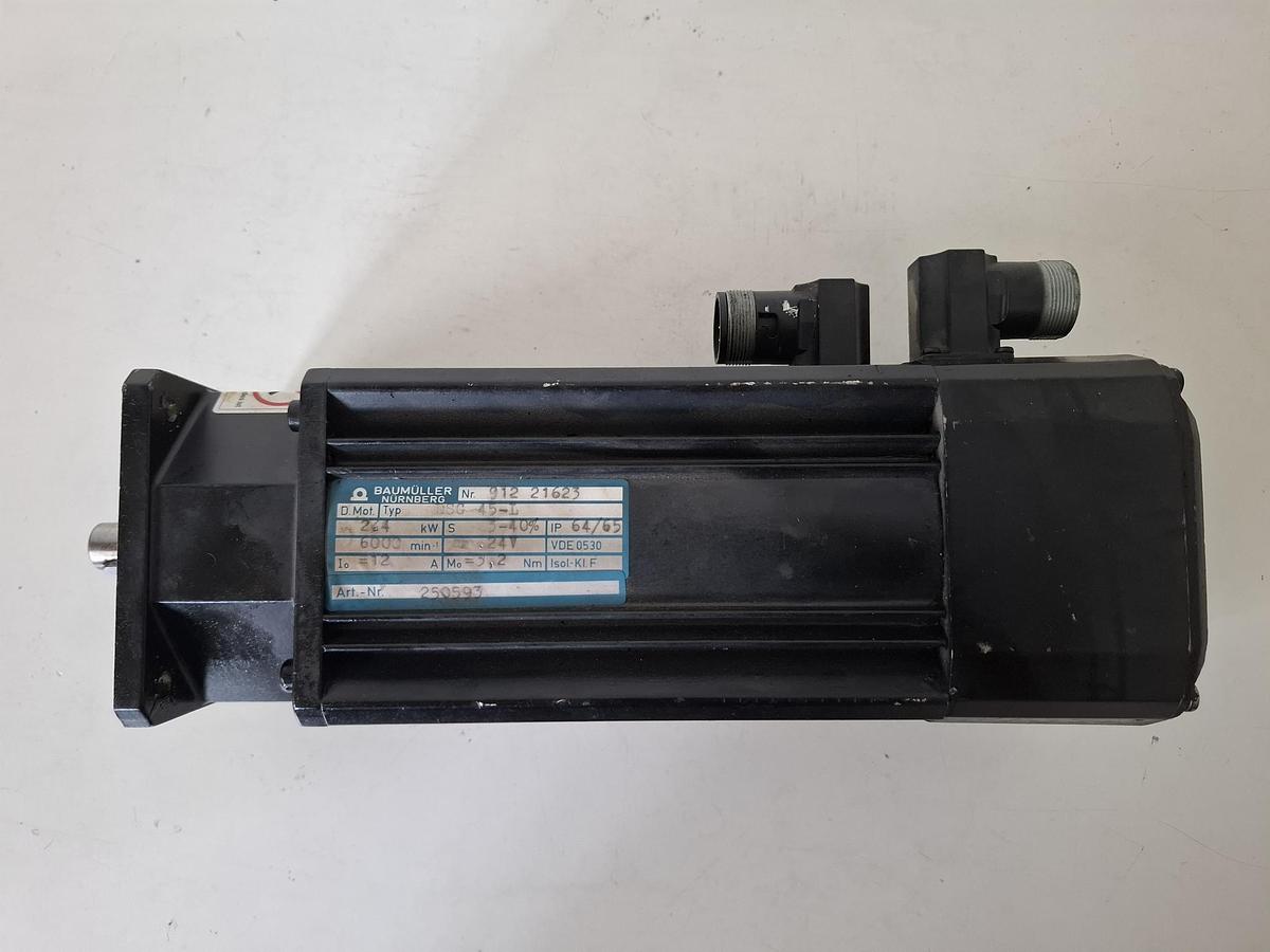 Gebraucht Servomotor, inkl. 2 Kabel, 2,64 KW, 6000rpm, 12A, 230V, DSG 45-L, Baumüller, gebraucht