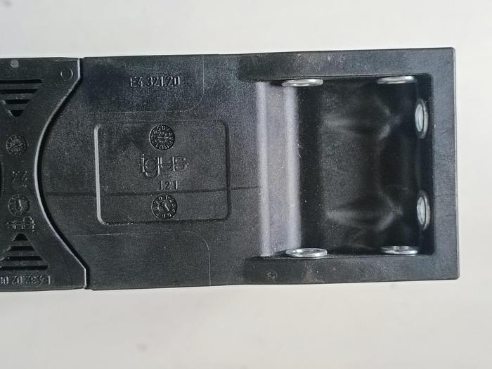 Gebraucht 2 Stück Energieketten, 1x60cm, 1x 100cm, E4.32, Igus, gebraucht-Top