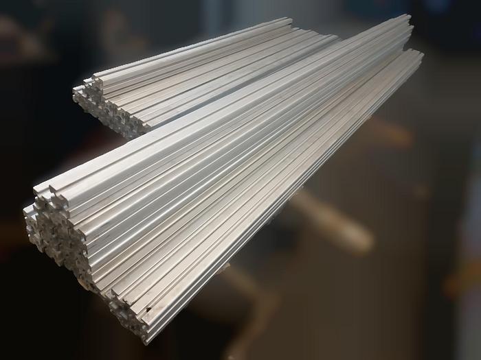 Gebraucht 54,21m Aluminiumprofil zum Sensationspreis €9/m excl., Nut 8mm, 40 x 40mm , gebraucht