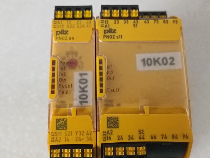 Gebraucht 2 Stück Sicherheitsrelais verbunden, Pnoz s4 + PNOZ s11, Pilz, gebraucht-Top