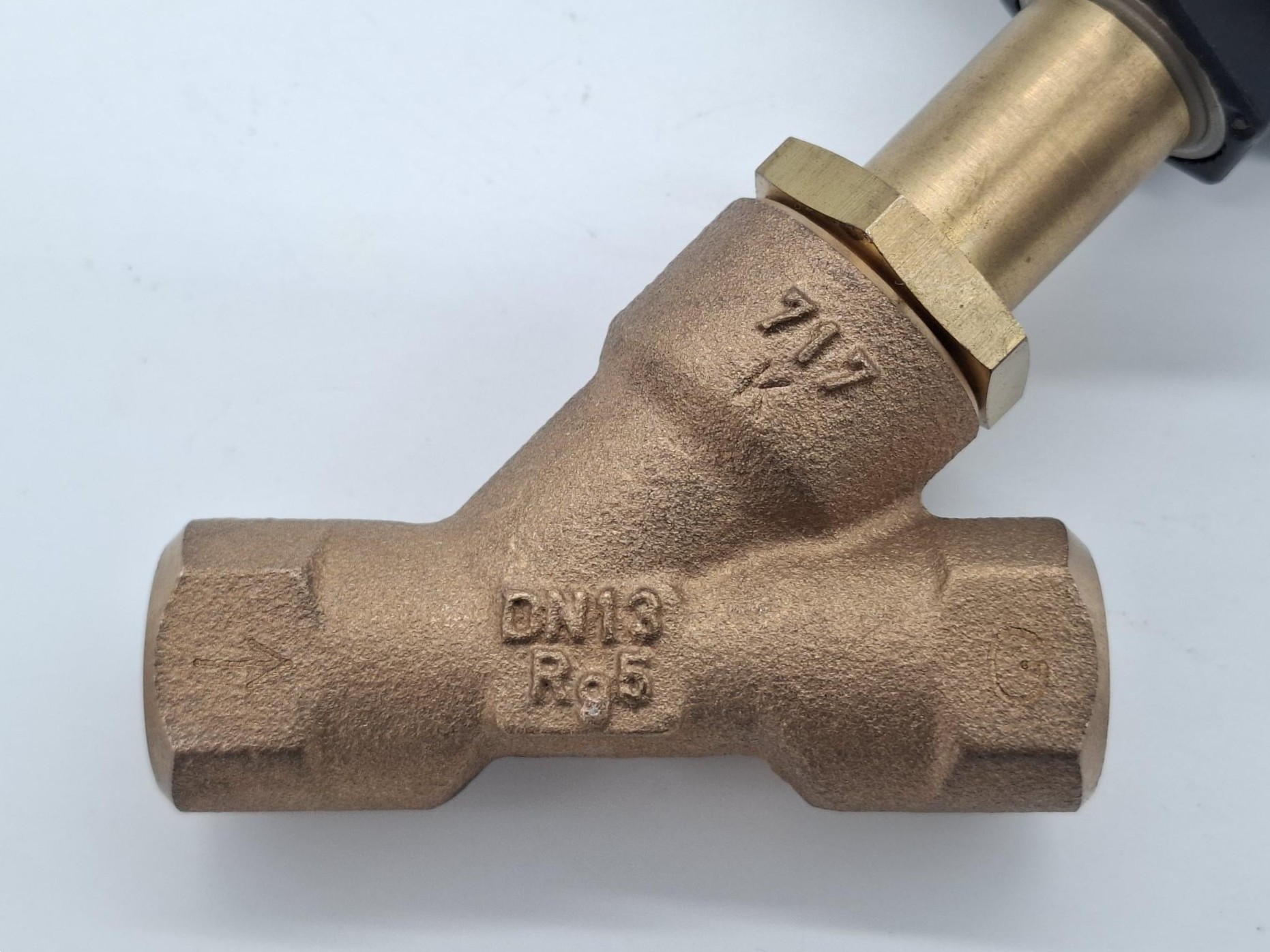 Schrägsitzventil, 2000 B PTFE RG, 10bar, DN13, PN25, G1/2", 001144, Bürkert, neuwertig