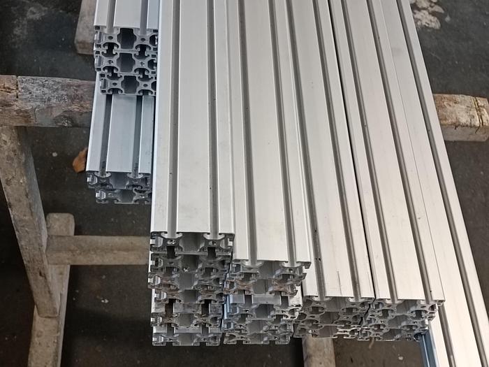 Gebraucht 43,5m Aluminiumprofil zum Sensationspreis €17/m excl., Nut 8mm, 40 x 80mm , gebraucht