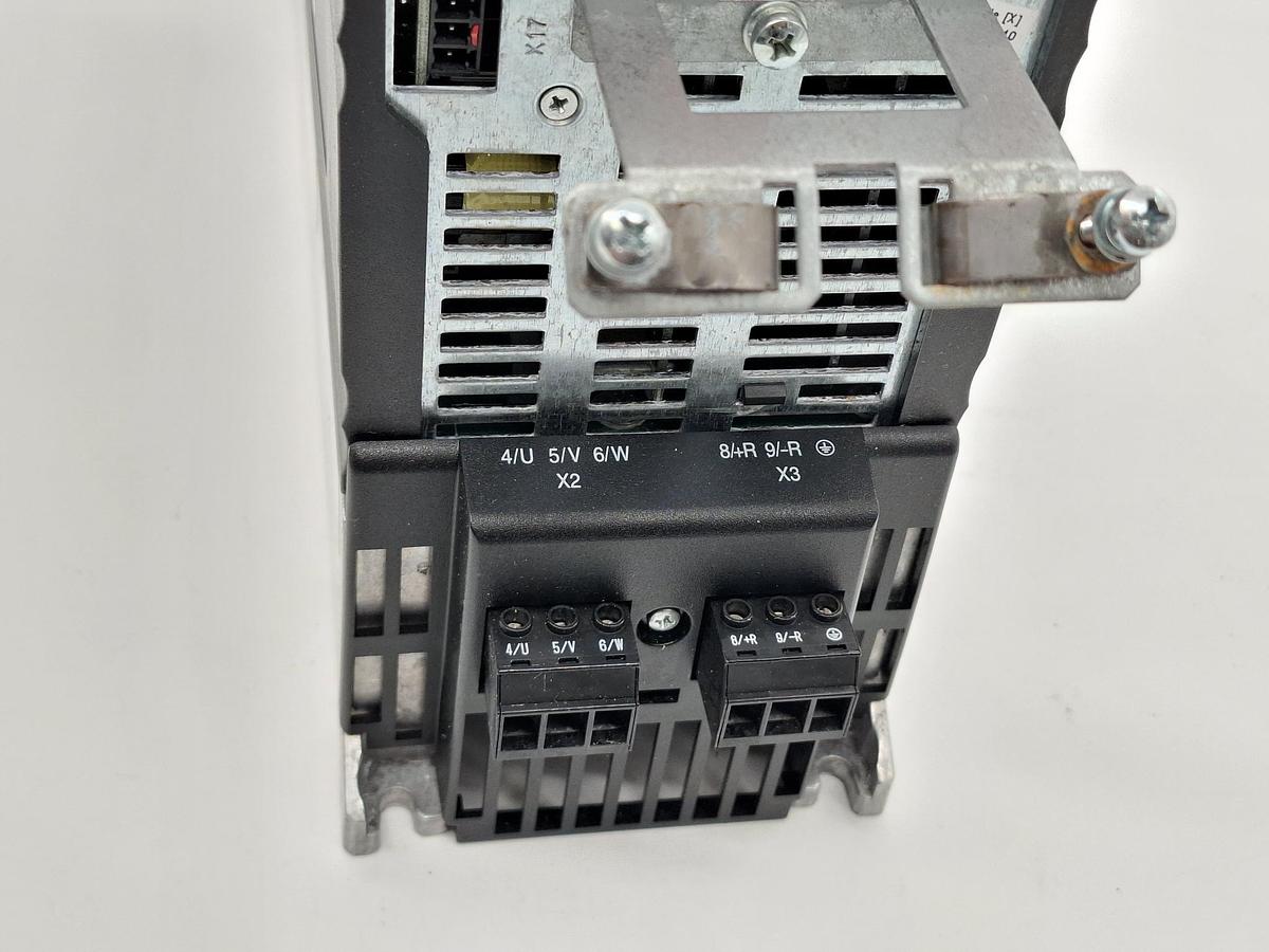 Gebraucht Frequenzumformer, nur 1145 Stunden! 2,2KW, MDX61B0022-5A3-4-00, SEW, gebraucht-Top