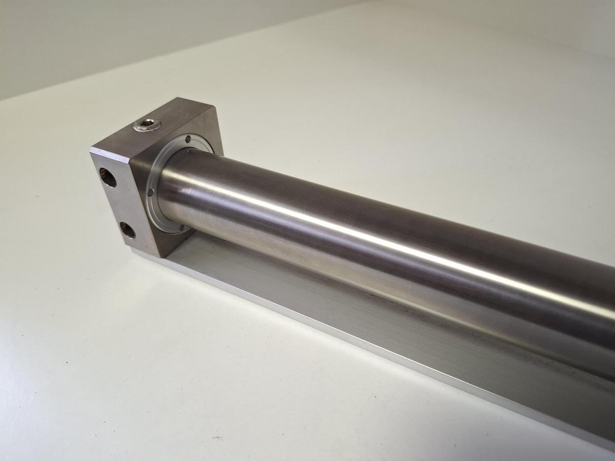 Kolbenstangenloser Linearantrieb, CY3R40TF-900, SMC, neu