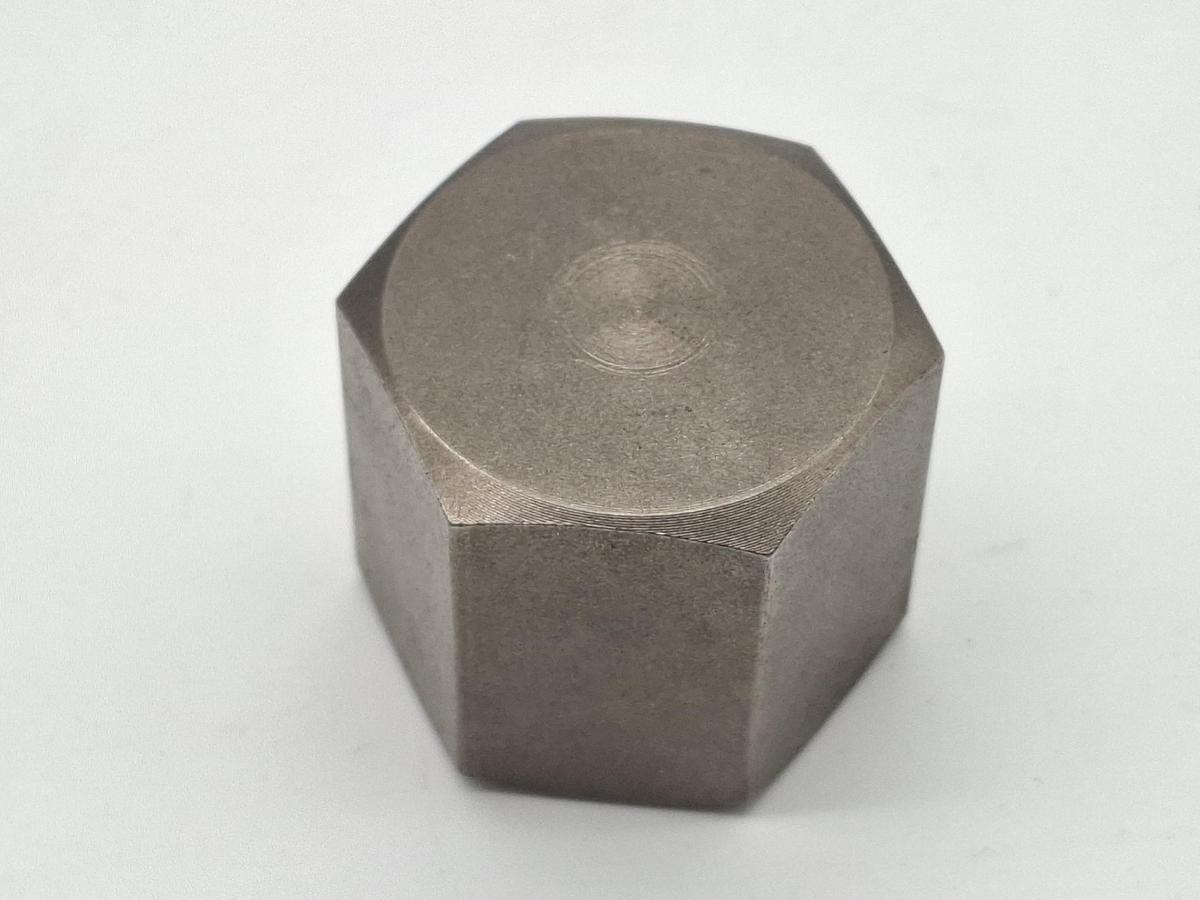 10 Stück hochfeste, dickwandige, geschlossene Muttern für Strahlanlagen, M10 , neu