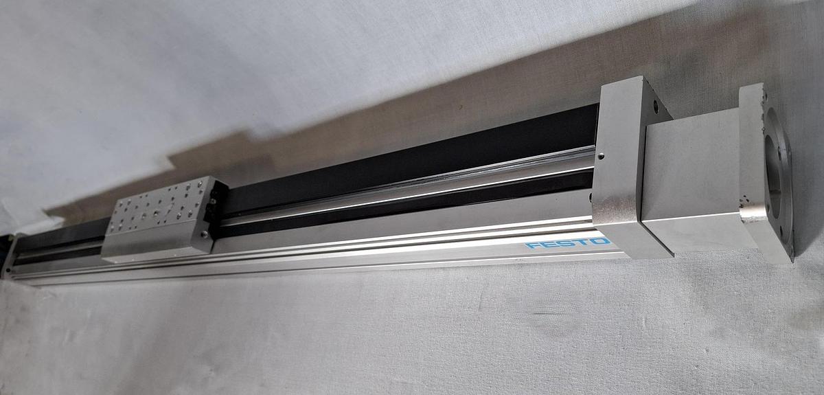 Linearantrieb, Spindelachse, Hub 1135, EGC-120-1135-BS-25P-S-KF-0H-MR-GV, 556809, Festo, neuwertig