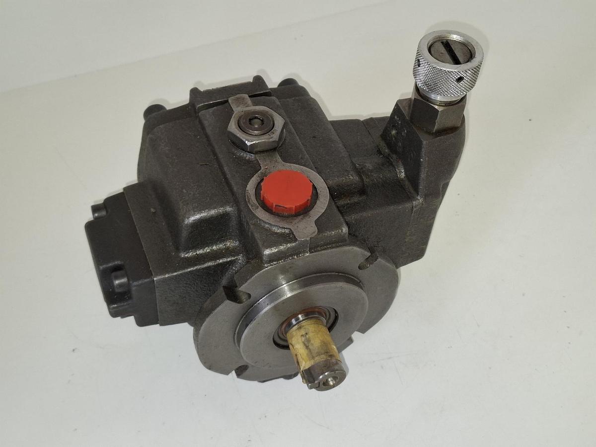 Hydraulikpumpe, 0513300201, 140 bar, Bosch, neuwertig