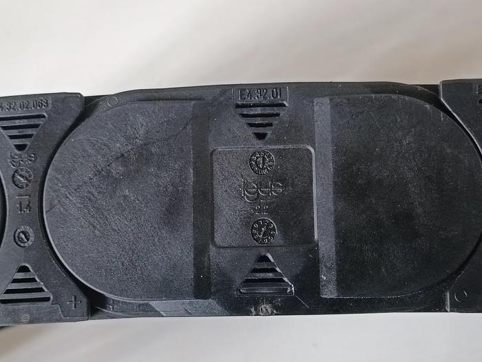Gebraucht 2 Stück Energieketten, 1x60cm, 1x 100cm, E4.32, Igus, gebraucht-Top