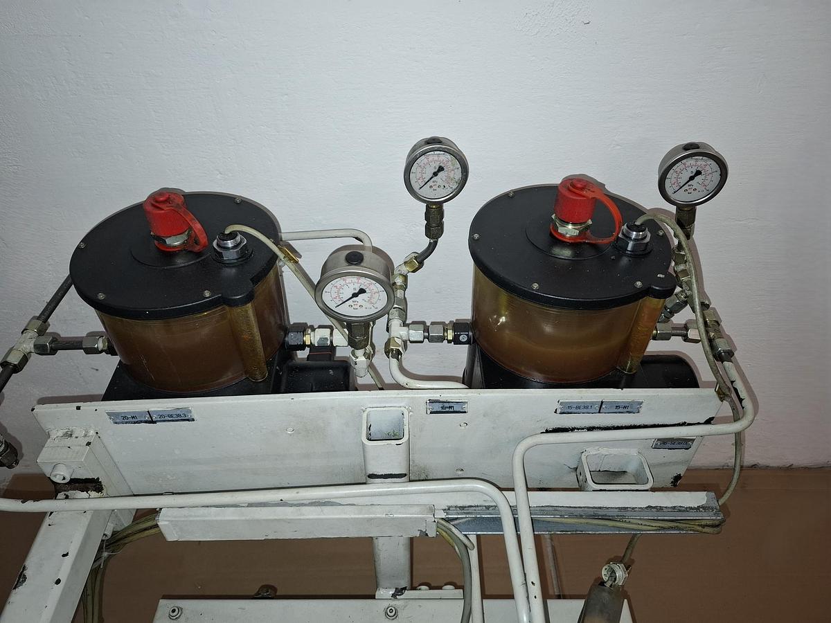 Gebraucht Zentrale Öl- und Fettschmieranlage, MFE5-BW30 + KFG1-5W2 Vogel, gebraucht
