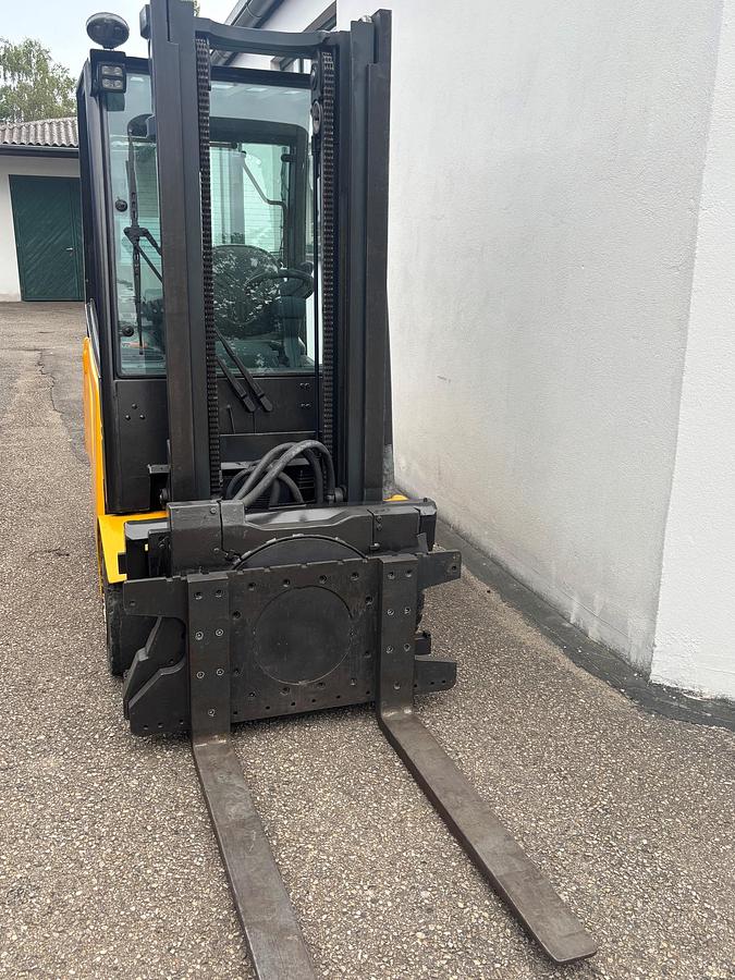 Überholt Elektrostapler mit Drehgerät, 3to, EFG 430k 330ZT, Jungheinrich, gebraucht - überholt