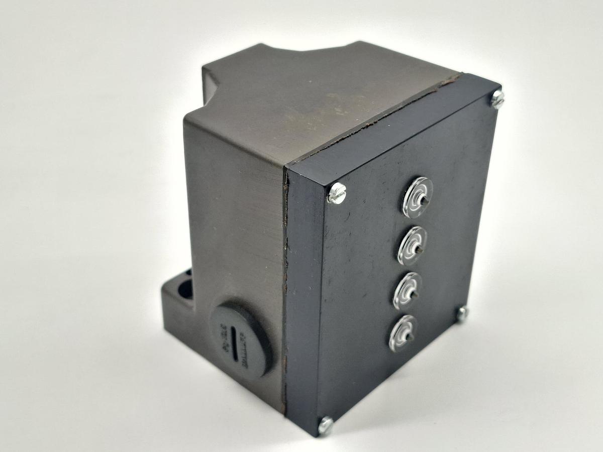 Reihengrenztaster + 4 induktive Einzelpositionsschalter, BES 516-B04-THA-16-611-11 Balluff, neu