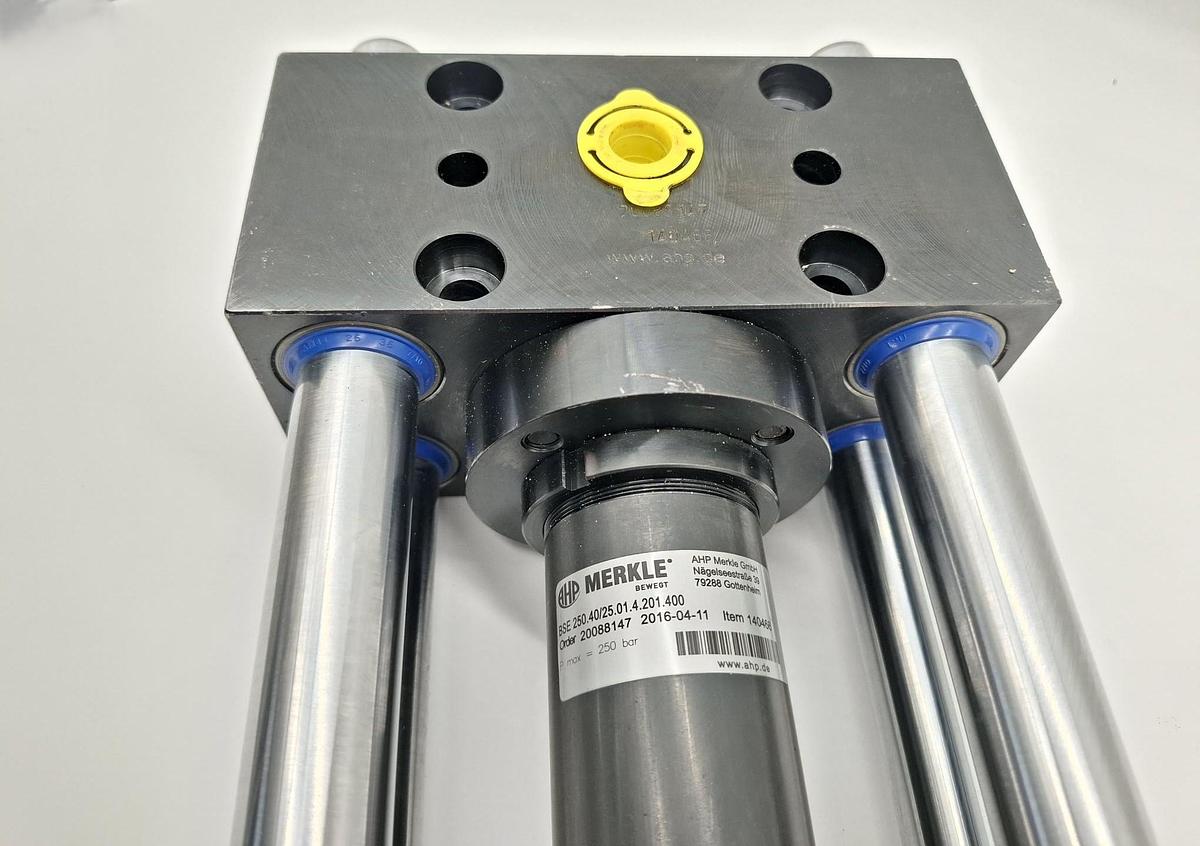 Hydraulikzylinder mit 4 Führungssäulen, BSE 250.40/25.01.4.201.400, Merkle, neu
