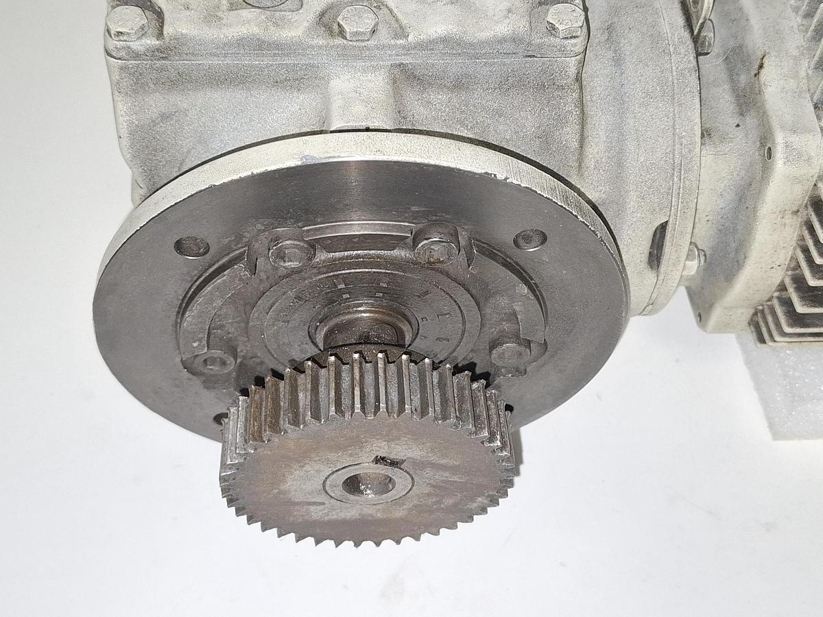 Gebraucht Getriebemotor, 126 rpm, SF47 DT80K4/BMG/HR/TF, SEW, gebraucht-Funktionszusicherung