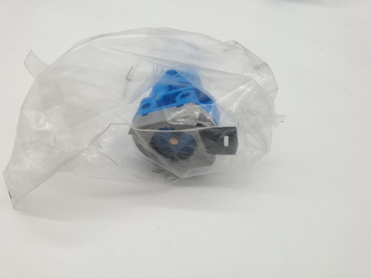 3 Stück Fronttafelventil, SV-3-M5, (6817) 013737, Festo, neu