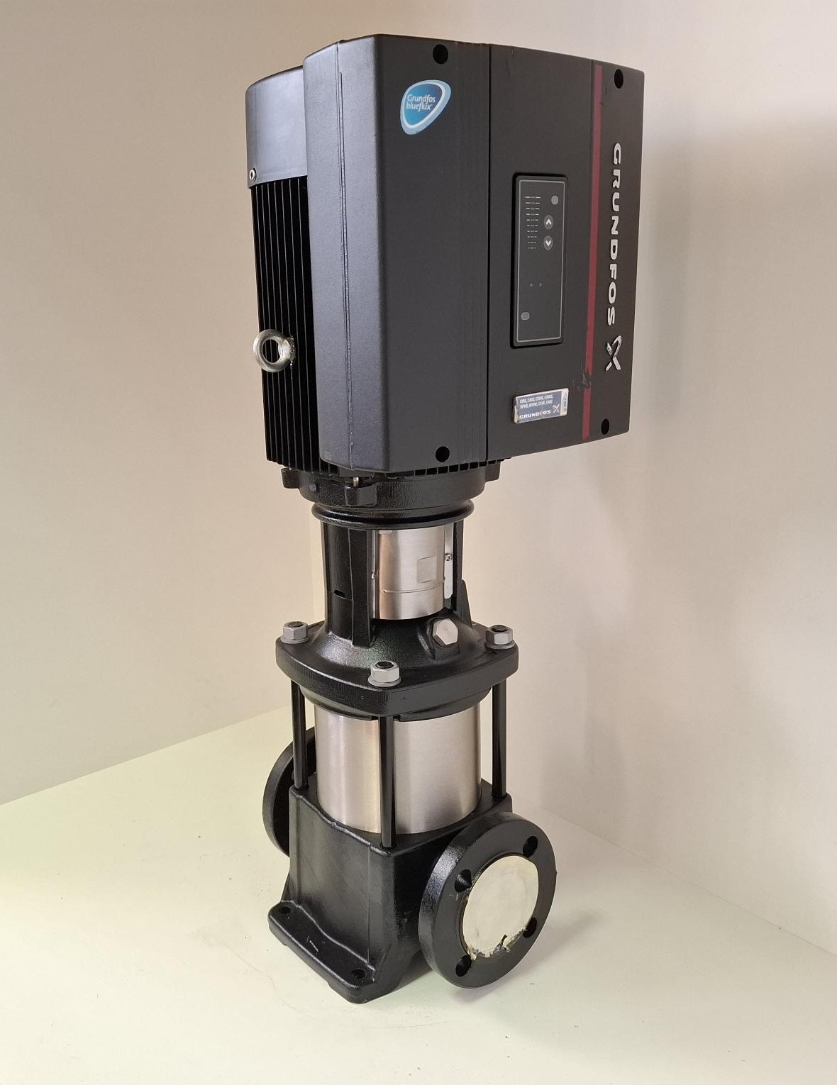 Druckerhöhungspumpe mit Frequenzumformer, CRE15-03 A-F-A-E-HQQE, Grundfos, neu