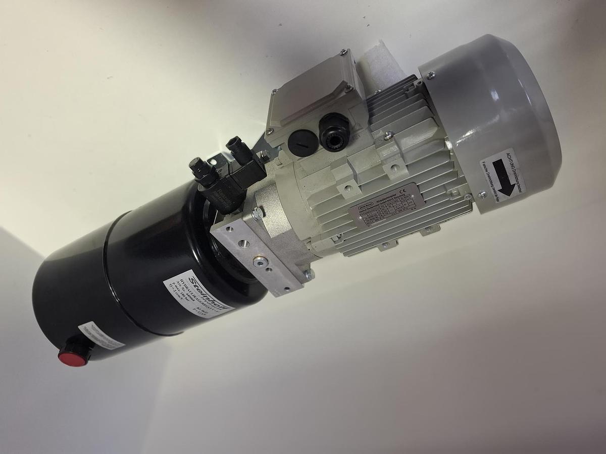 Einfach wirkende Hydraulikpumpe, V=8L, P max.180bar, 2ccm/U, 1,1KW, Steinhoff, neu