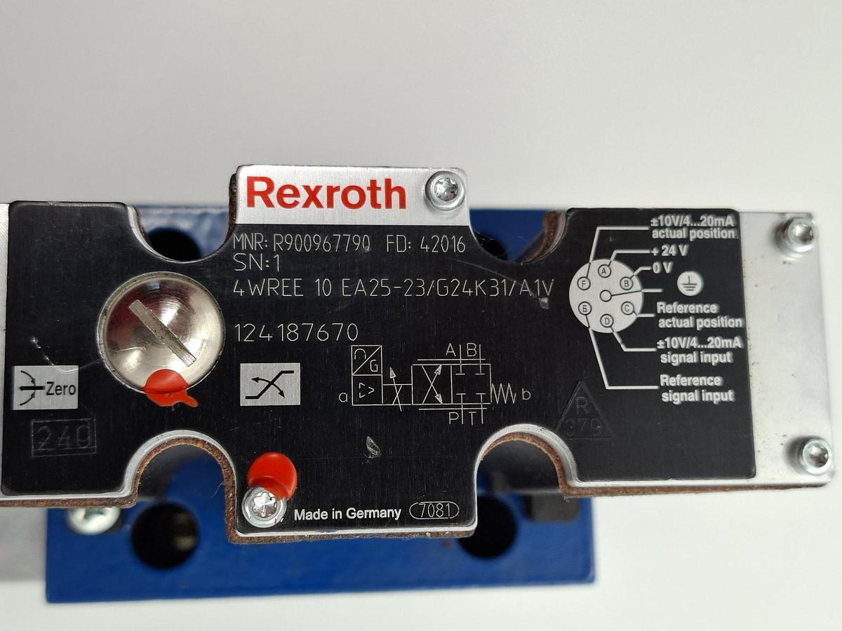 Proportional Wegeventil, R900967790, 4WREE 10 EA25-…., Rexroth, neuwertig