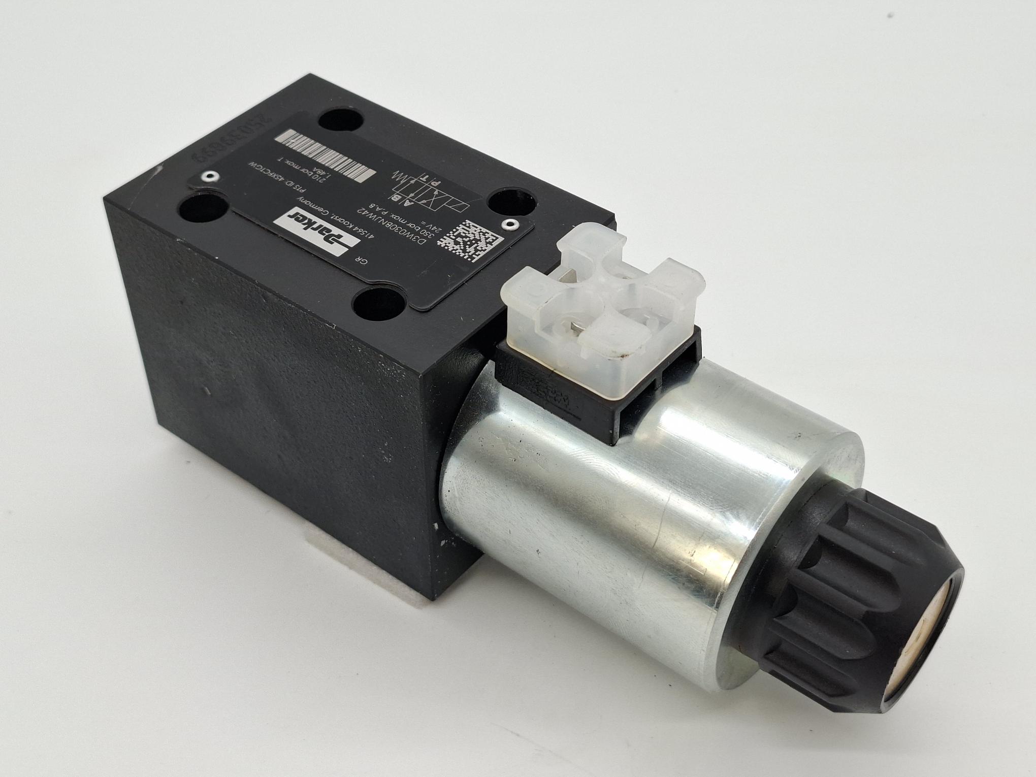 Direktgesteuertes Hydraulikventil, D3W030BNJW42, Parker, neu