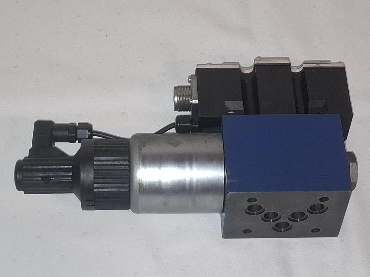Proportional Wegeventil, R900967790, 4WREE 10 EA25-…., Rexroth, gebraucht-Top