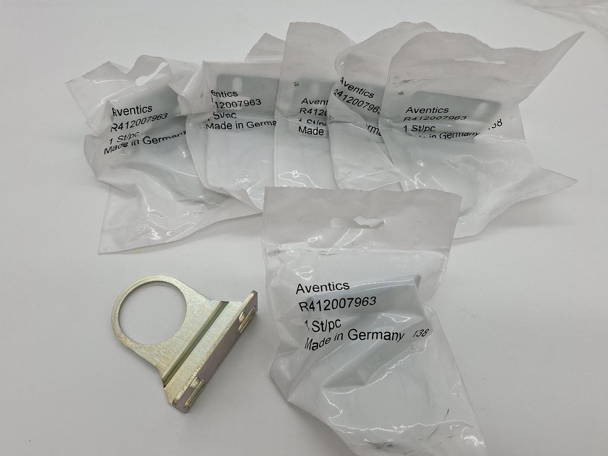 7 Stück Montagewinkel für Serie AS2-MBR-X000-W02, R412007963, Aventics, neu