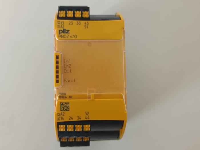 Gebraucht Sicherheitsrelais, PNOZ s10, 751110, C 24 VDC, Pilz, neuwertig