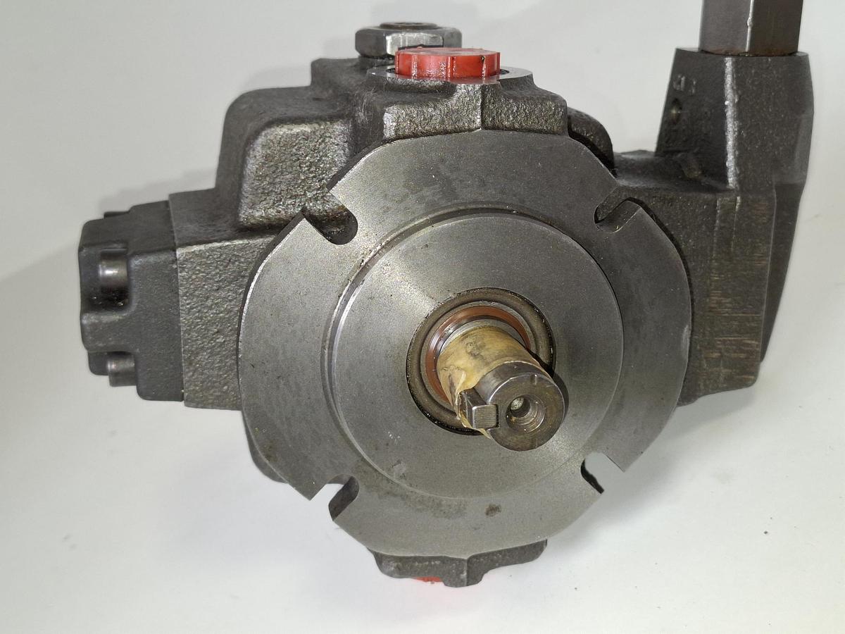 Hydraulikpumpe, 0513300201, 140 bar, Bosch, neuwertig