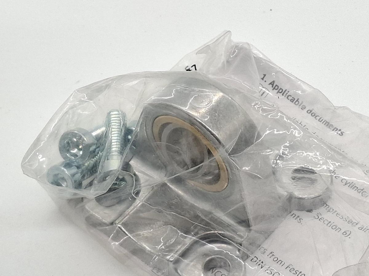 3 Stück Schwenkflansch, 174398, SNCS-40, Festo, neu