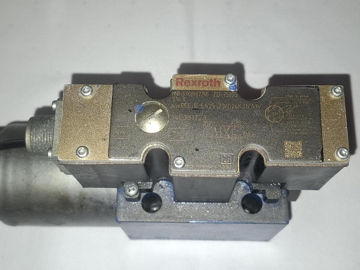 Proportional Wegeventil, R900967790, 4WREE 10 EA25-…., Rexroth, gebraucht-Top