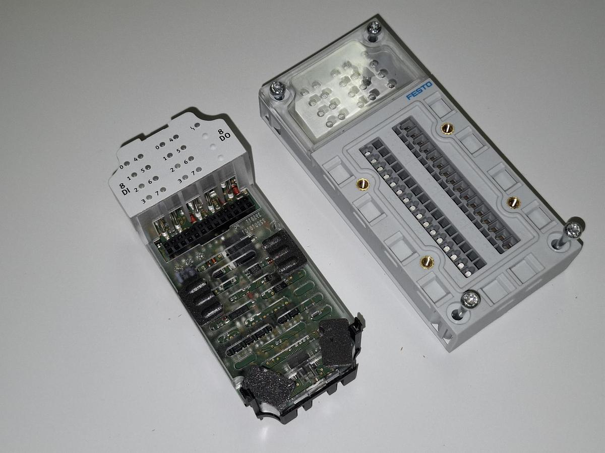 Ein und Ausgangsmodul + Anschlussblock, 526257 + 195708, Original Festo, neu