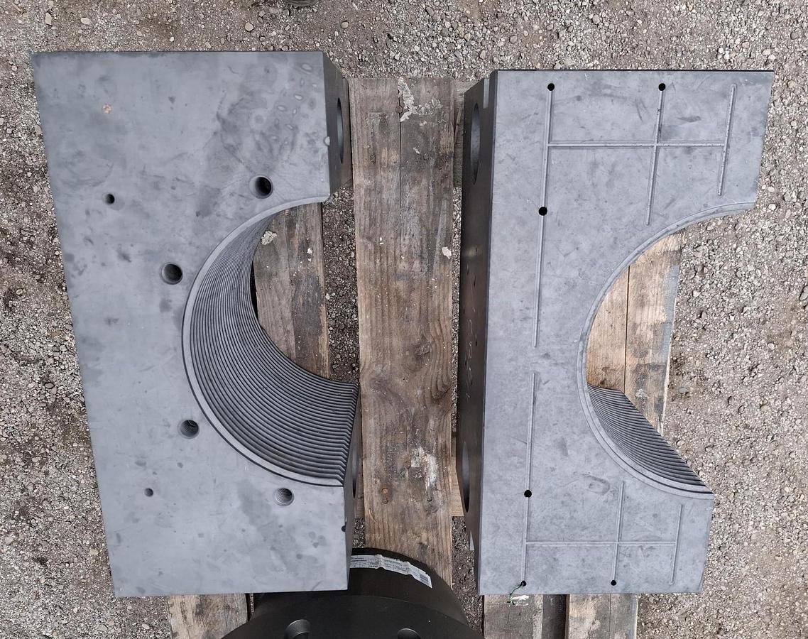 Geteilte Mutter für Druckgussmaschine Idra 2500, TR300x10,  Strate/Idra, neu