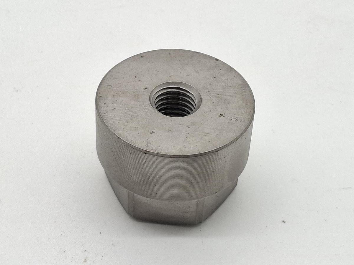 14 Stück hochfeste, dickwandige, geschlossene Muttern für Strahlanlagen, M12 , neu