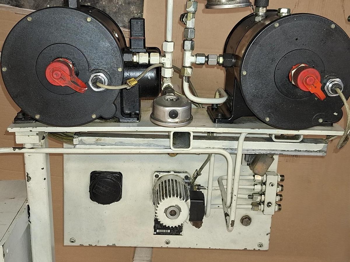 Gebraucht Zentrale Öl- und Fettschmieranlage, MFE5-BW30 + KFG1-5W2 Vogel, gebraucht