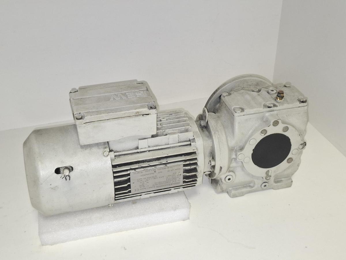 Gebraucht Getriebemotor, 126 rpm, SF47 DT80K4/BMG/HR/TF, SEW, gebraucht-Funktionszusicherung