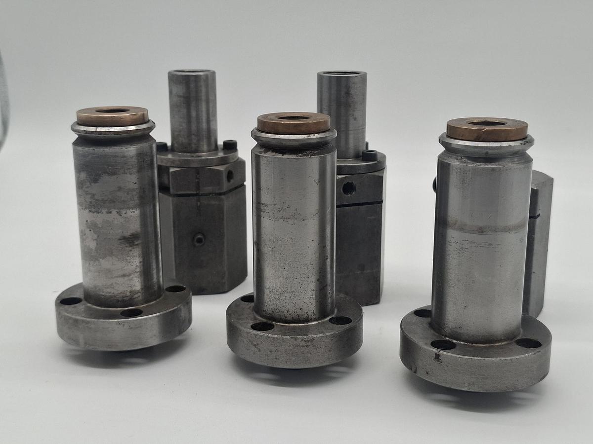 Gebraucht 3 Stück Halterungen für Säulenmessvorrichtung,  Frech/Müller Weingarten, gebraucht