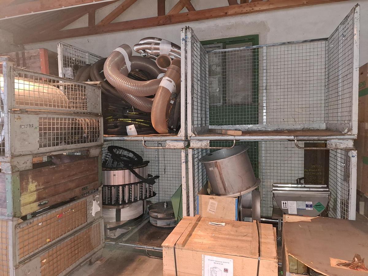 Gebraucht Große Sonder Gitterboxen, stapelfähig, 180x120x150cmm,  , gebraucht