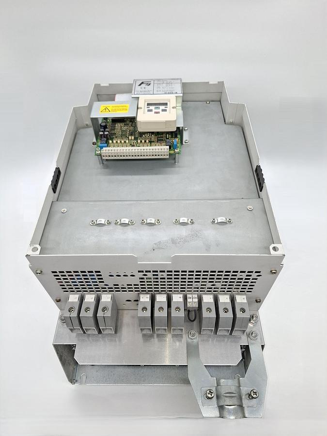 Gebraucht Frequenzumformer F4, 45KW, 21.F4.COR-3420/2 2, KEB, gebraucht
