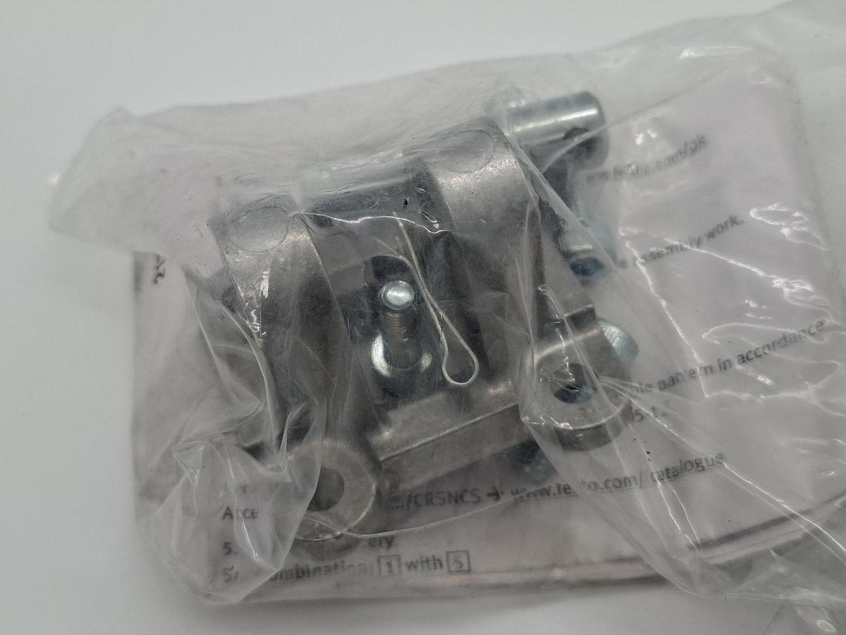 6 Stück Schwenkflansch, 174384, SNC-40, Festo, neu