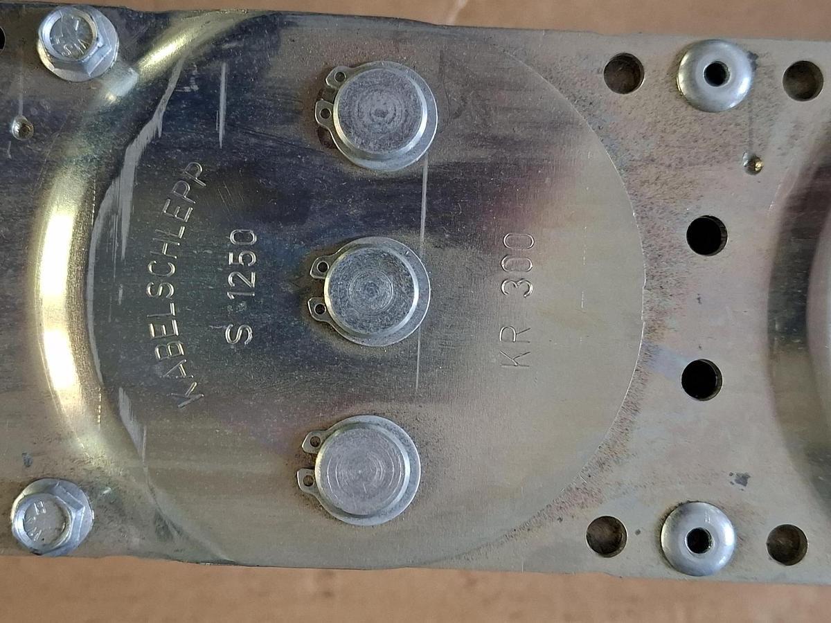 Geschlossene Metall Energiekette, S1250.171-RM-300-St-4000, Kabelschlepp, neuwertig