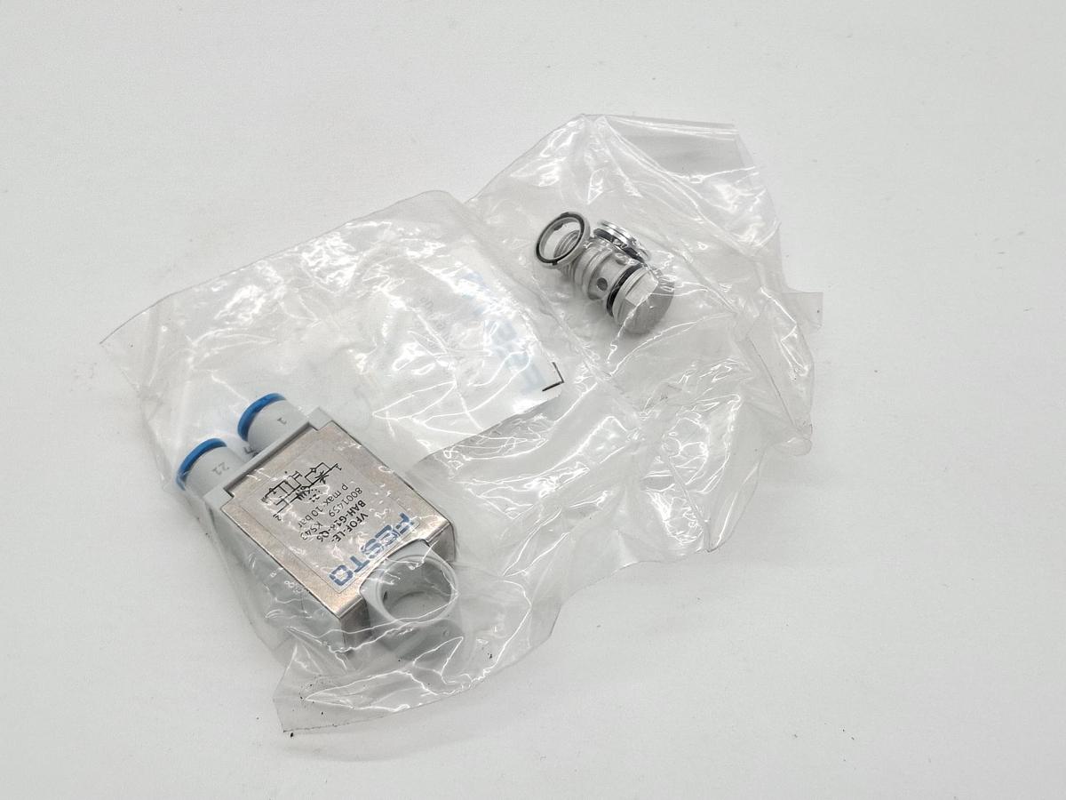 2 Stück Drossel- Rückschlagventil, 8001459, VFOF-LE-BAH-G18-Q6 Festo, neuwertig